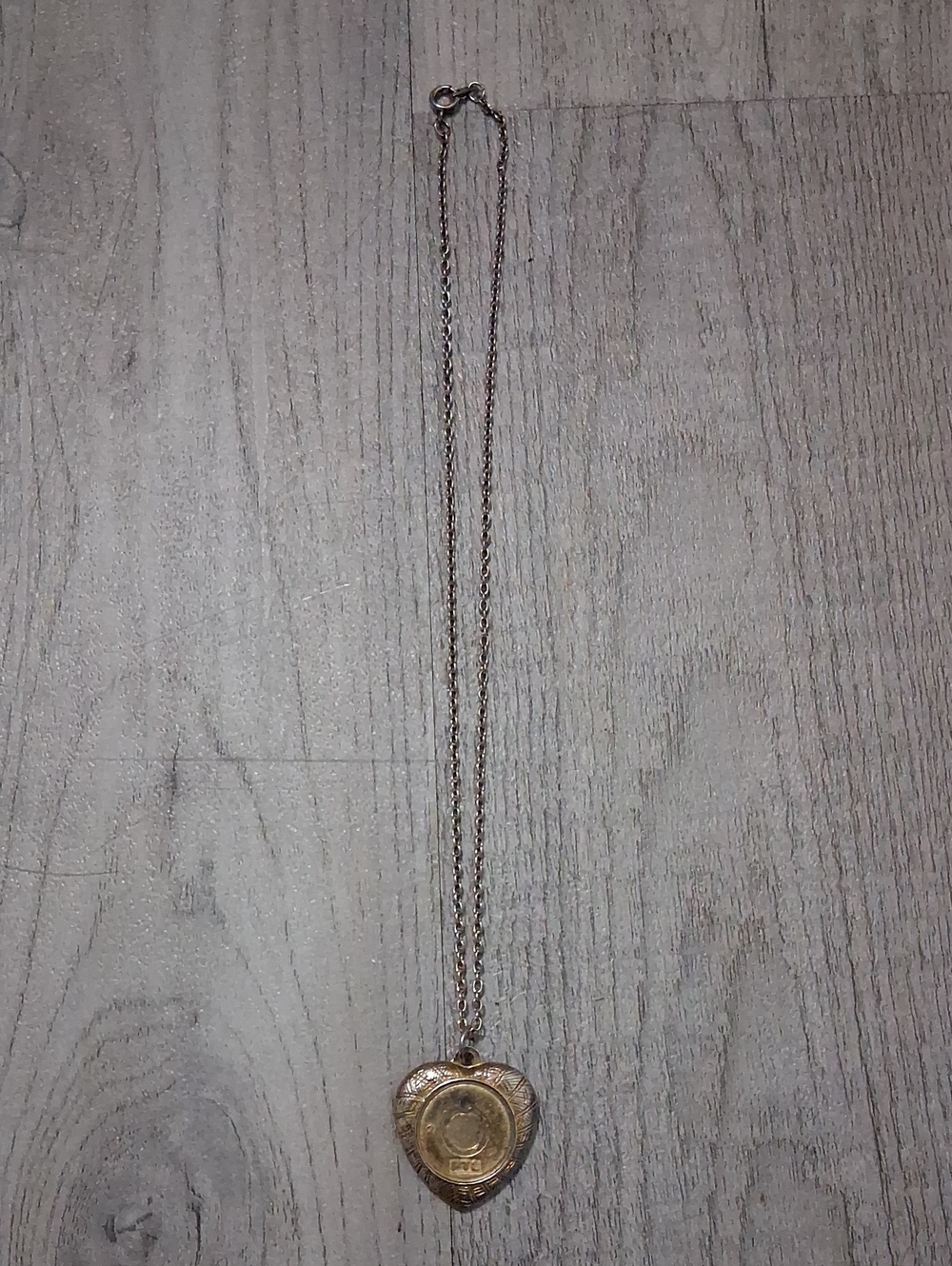 Vintage Silver Open Locket. 16"